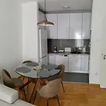 Апартаменти Radovic *